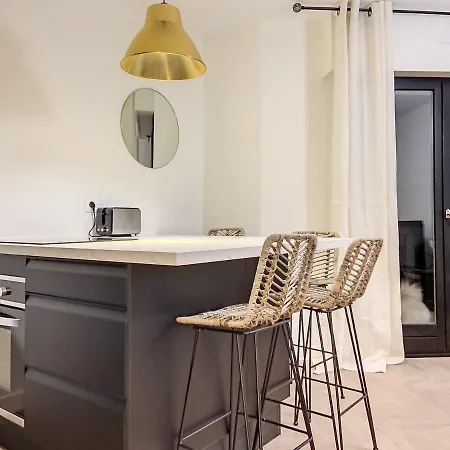 Apartment Avec Balcon Le Nid Dore - Place Morny Deauville